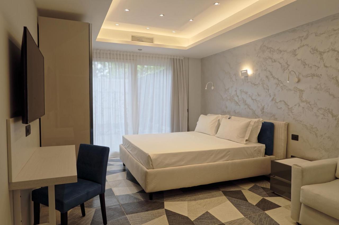 Elegance Riccione Exterior foto